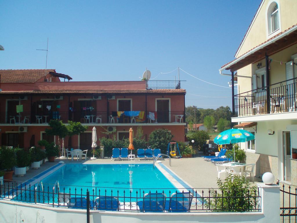 איפסוס Marilena Apartments & Studios מראה חיצוני תמונה