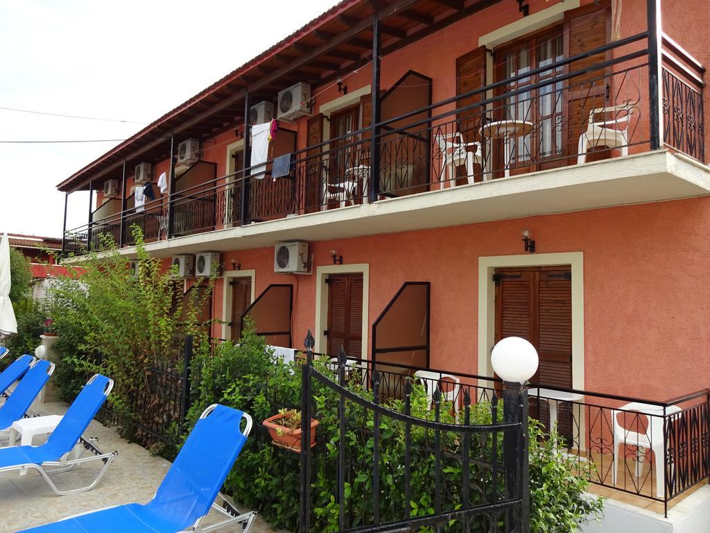 איפסוס Marilena Apartments & Studios מראה חיצוני תמונה