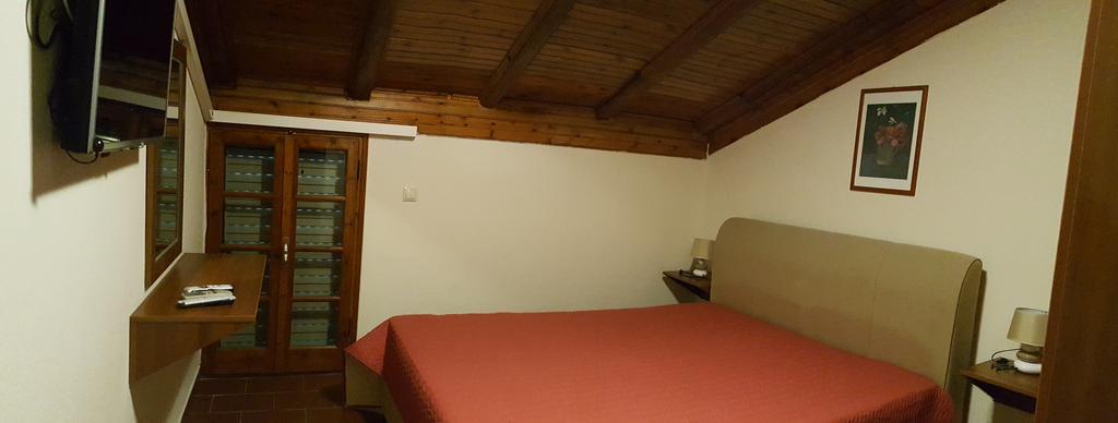 איפסוס Marilena Apartments & Studios מראה חיצוני תמונה